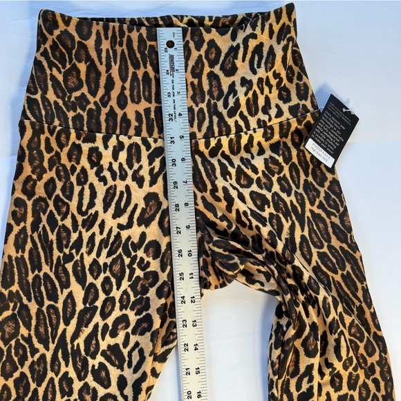 NWT ONZIE S LEOPARD YOGA LEGGINGS - Picture 4 of 10